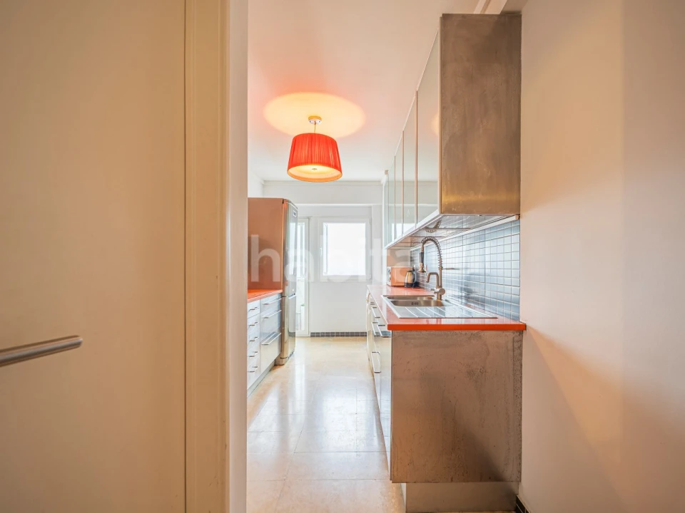 Apartamento T2 para Arrendamento em Penha de França Foto 6