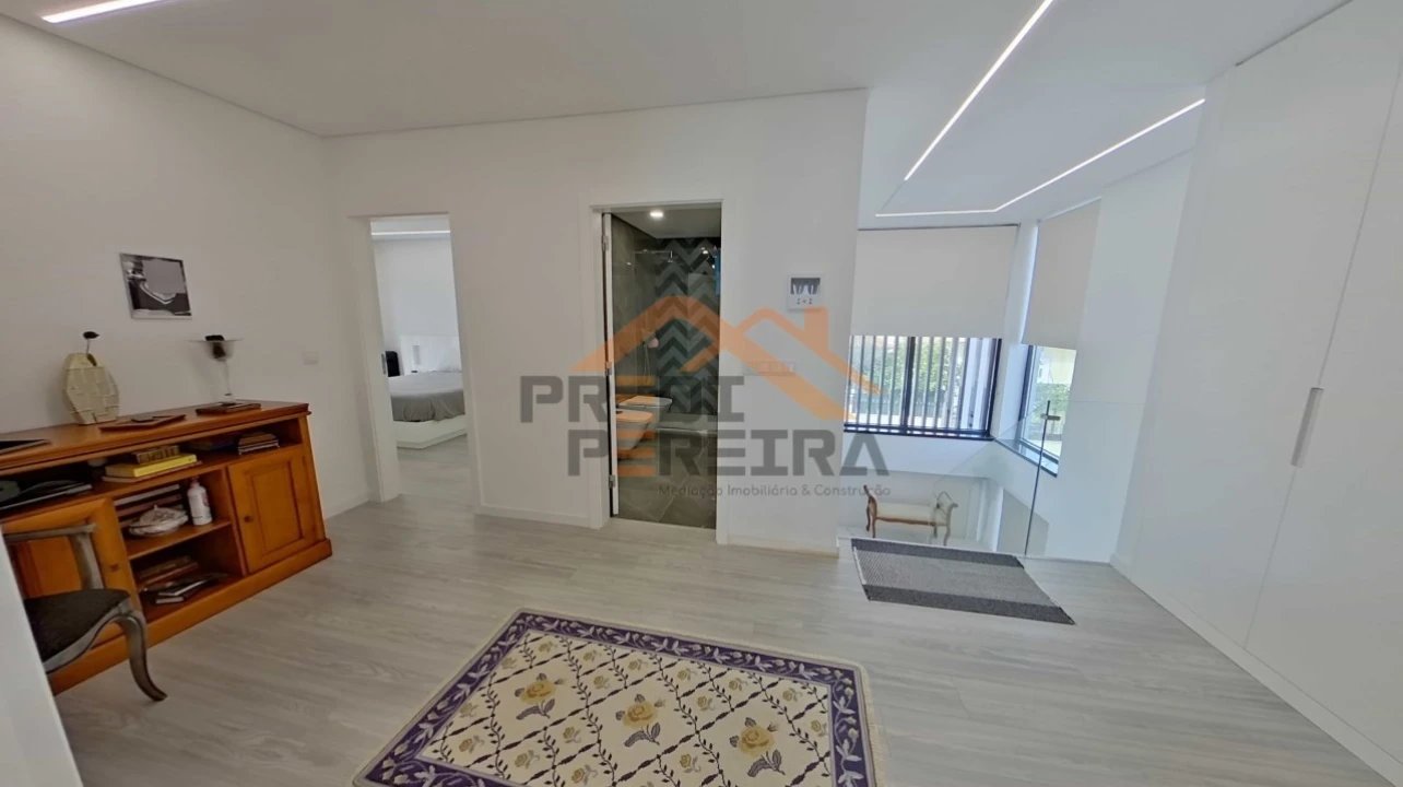 Moradia T3 para Venda em Pontinha e Famões Foto 26