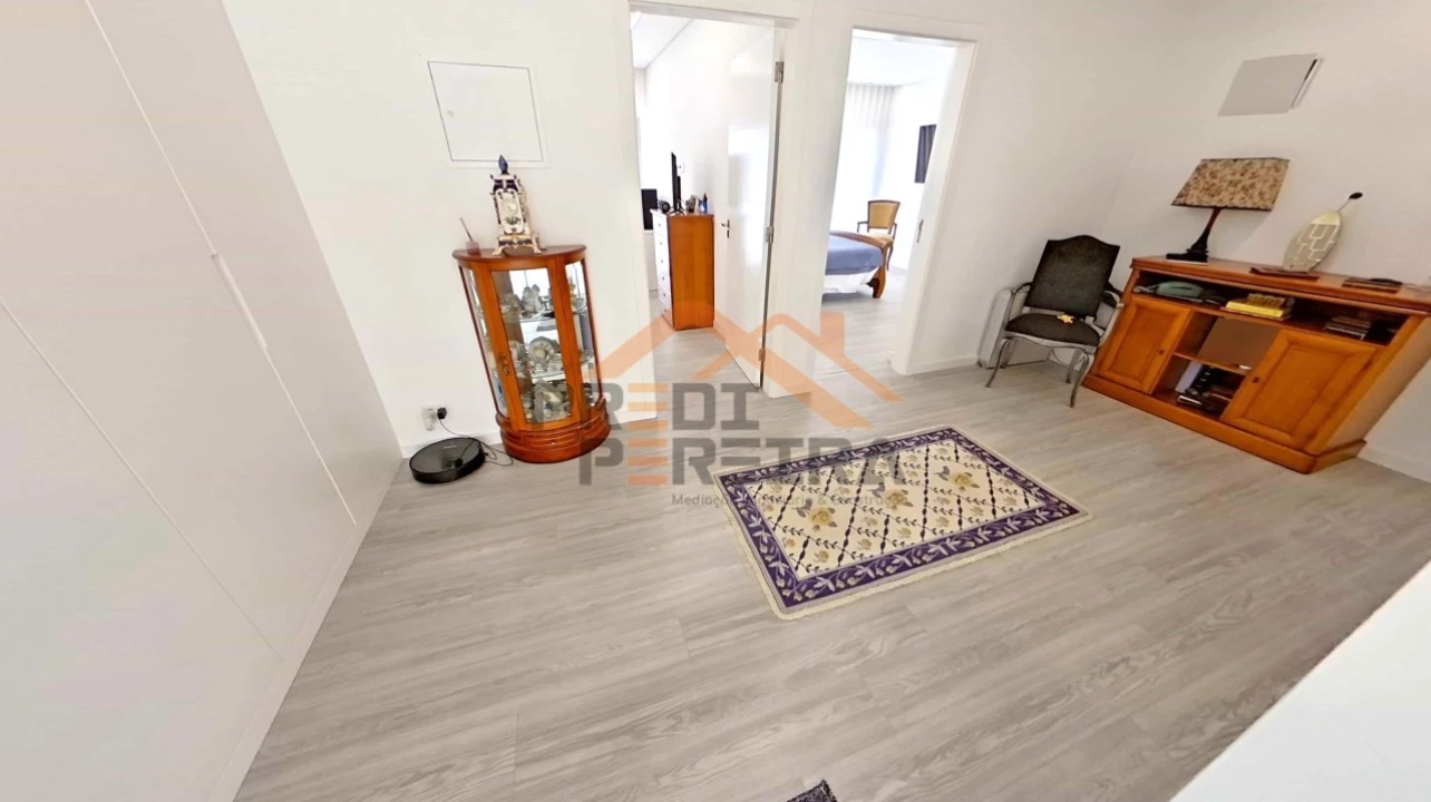 Moradia T3 para Venda em Pontinha e Famões Foto 27