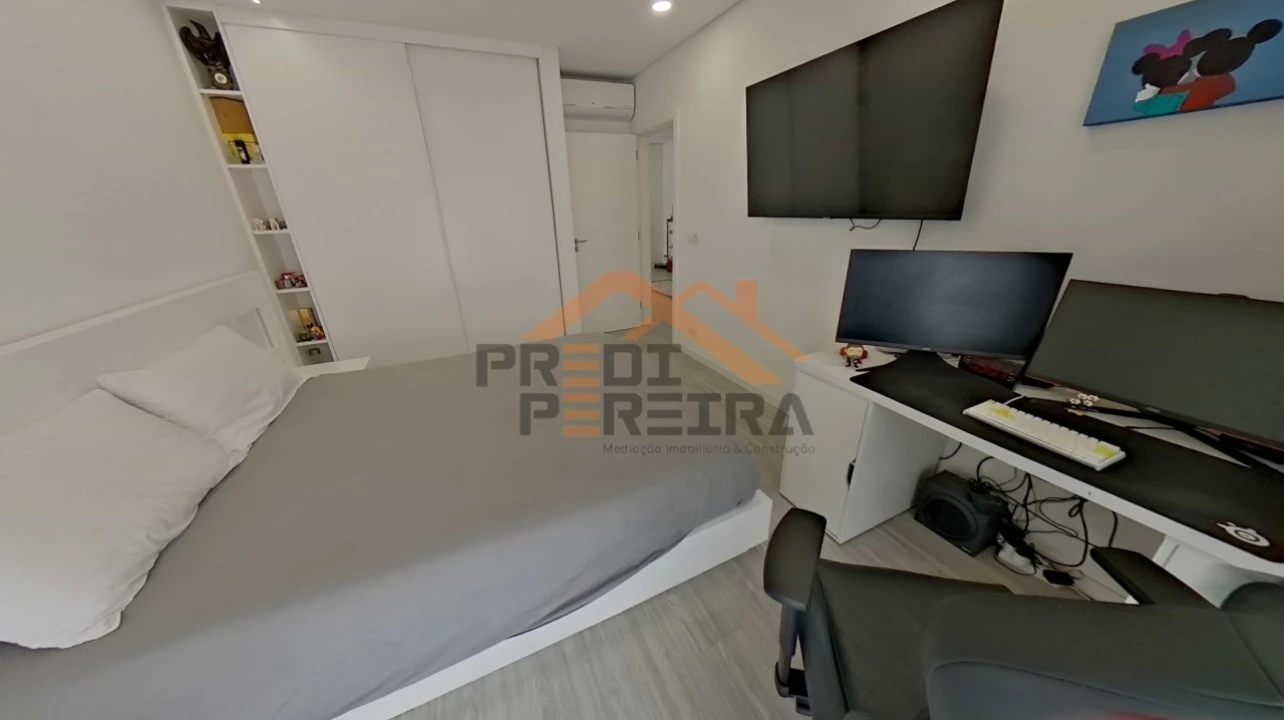 Moradia T3 para Venda em Pontinha e Famões Foto 39