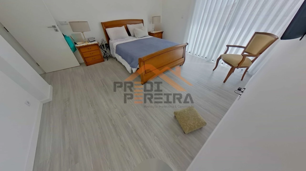 Moradia T3 para Venda em Pontinha e Famões Foto 41