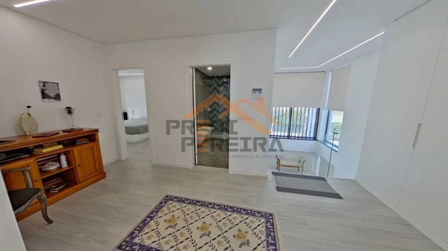 Moradia T3 para Venda em Pontinha e Famões Foto 26