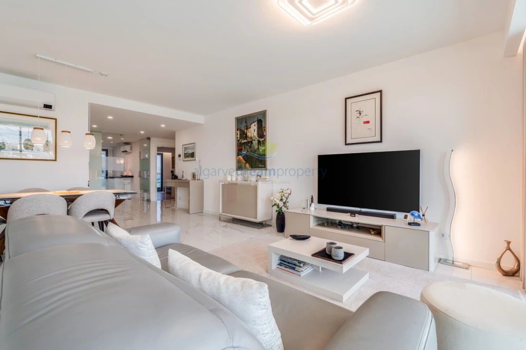 Apartamento T2 para Venda em Albufeira e Olhos de Água Foto 2