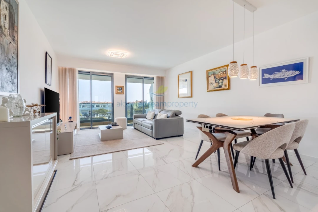 Apartamento T2 para Venda em Albufeira e Olhos de Água Foto 1