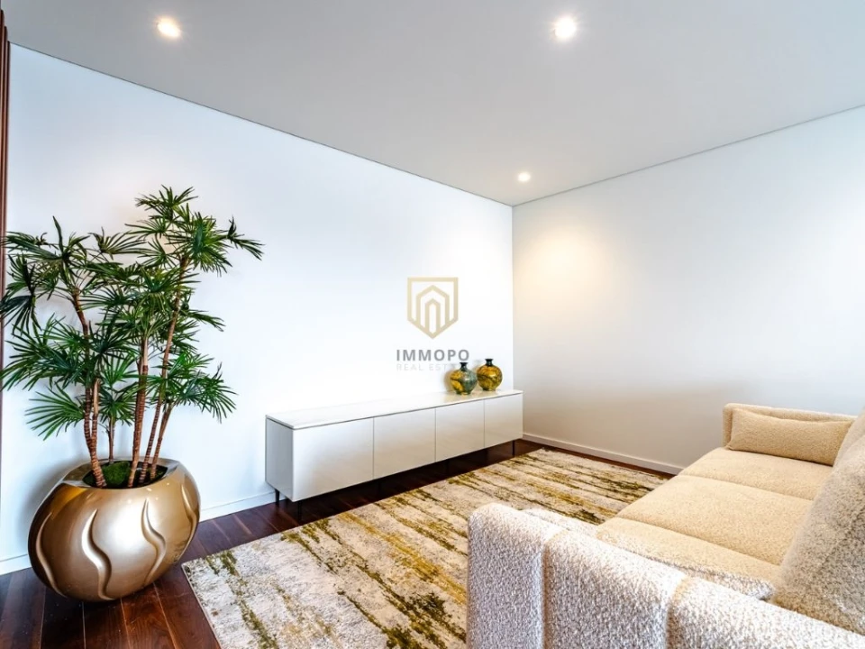 Apartamento T3 para Venda em Cidade da Maia Foto 5