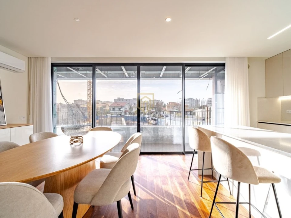 Apartamento T3 para Venda em Cidade da Maia Foto 2