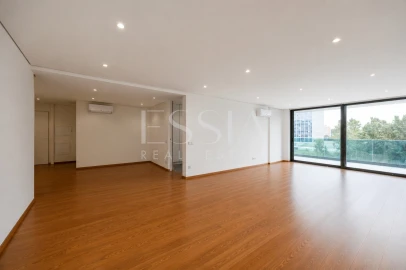 Apartamento T3 para Venda em Ramalde