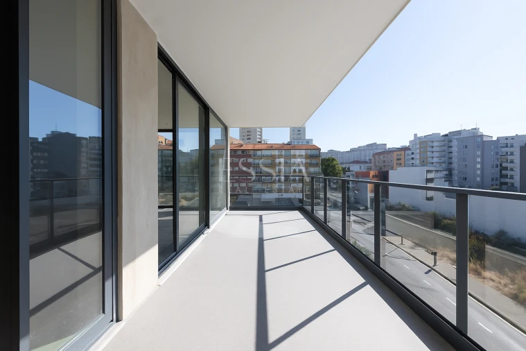 Apartamento T3 para Venda em Ramalde Foto 2