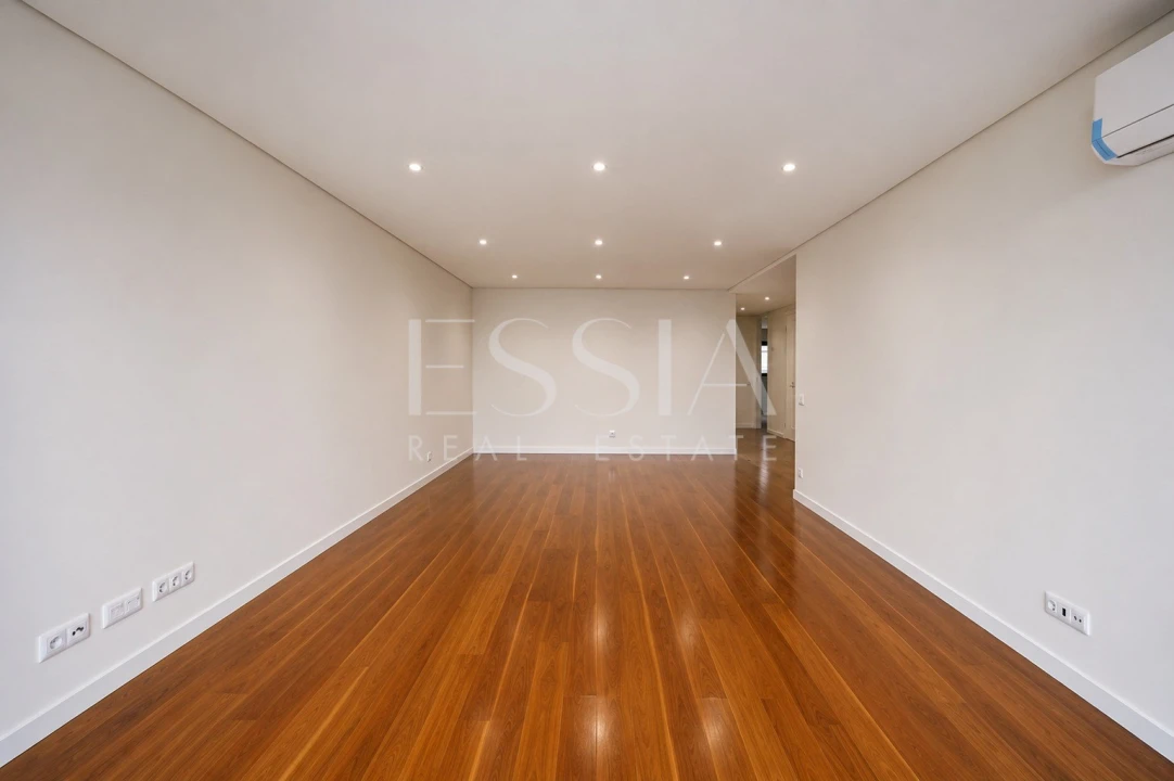 Apartamento T3 para Venda em Ramalde Foto 6