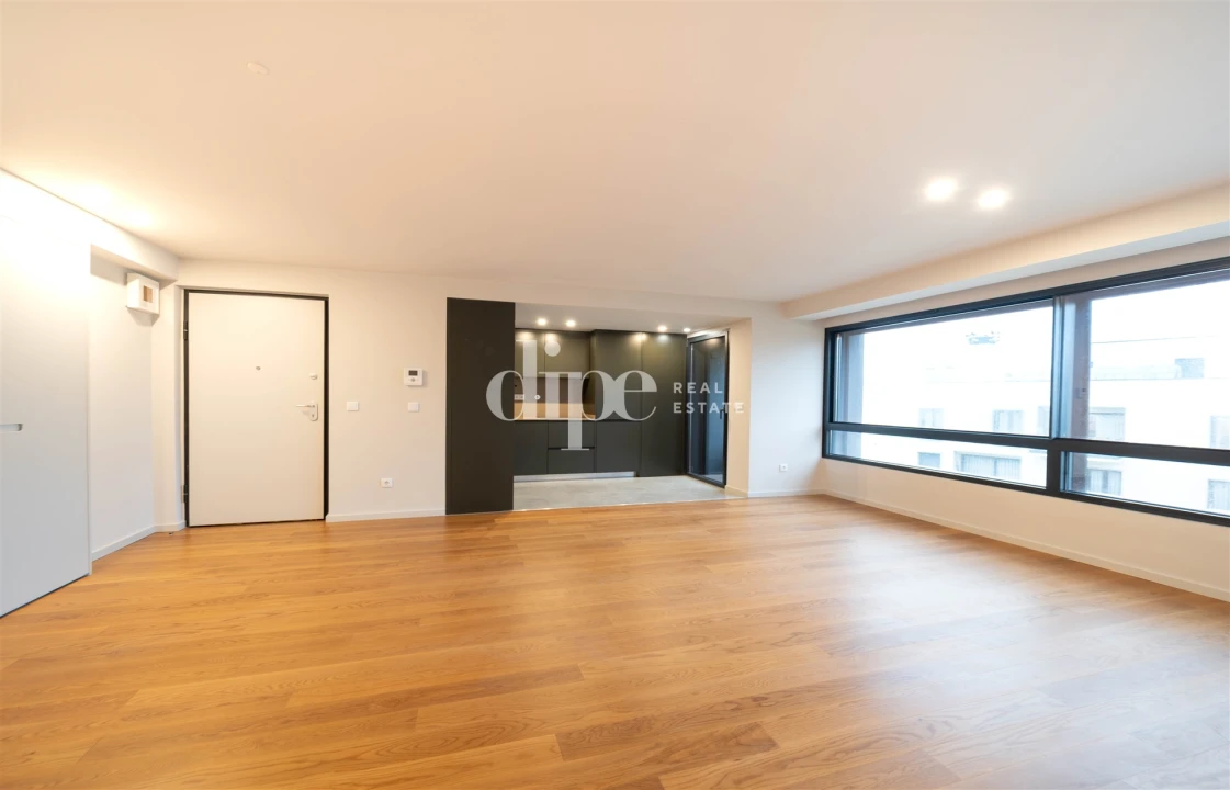 Apartamento T2 para Arrendamento em Urgezes Foto 6