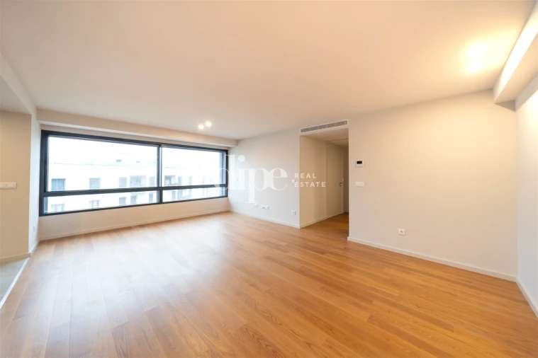 Apartamento T2 para Arrendamento em Urgezes Foto 7