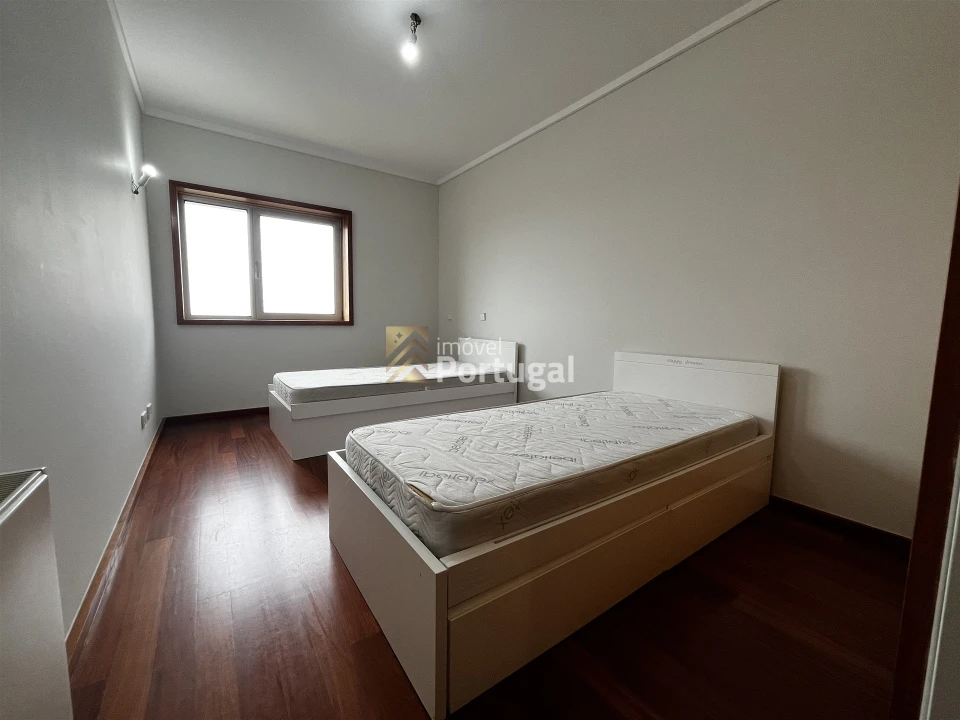 Apartamento T3 para Arrendamento em Lordelo do Ouro e Massarelos Foto 33