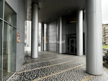 Apartamento T3 para Arrendamento em Lordelo do Ouro e Massarelos