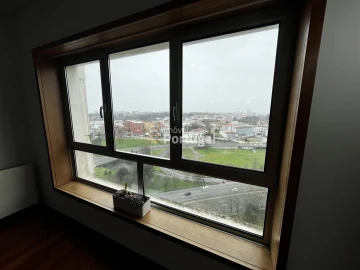 Apartamento T3 para Arrendamento em Lordelo do Ouro e Massarelos