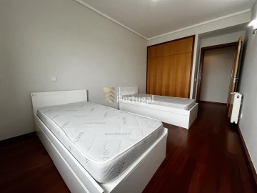 Apartamento T3 para Arrendamento em Lordelo do Ouro e Massarelos