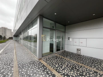 Apartamento T3 para Arrendamento em Lordelo do Ouro e Massarelos