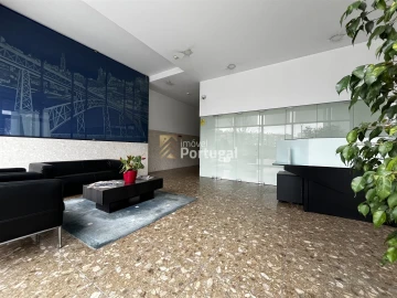 Apartamento T3 para Arrendamento em Lordelo do Ouro e Massarelos
