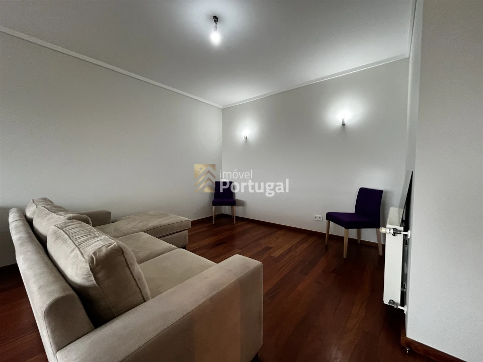 Apartamento T3 para Arrendamento em Lordelo do Ouro e Massarelos Foto 14