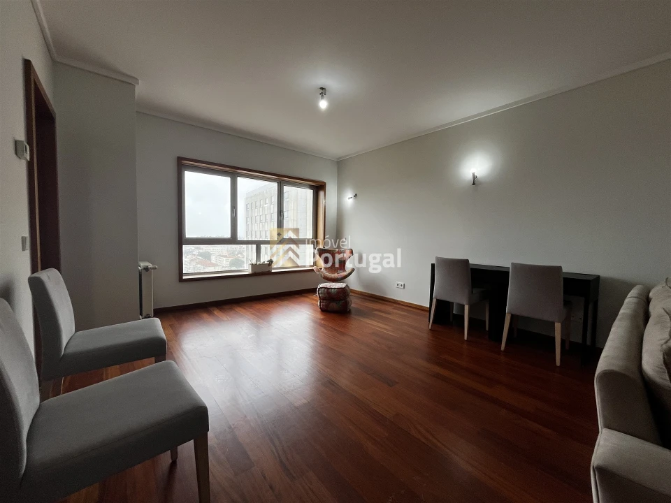 Apartamento T3 para Arrendamento em Lordelo do Ouro e Massarelos Foto 11