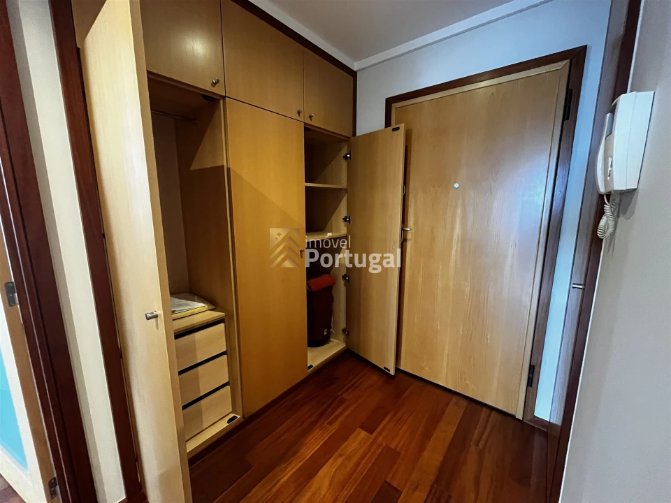 Apartamento T3 para Arrendamento em Lordelo do Ouro e Massarelos Foto 4