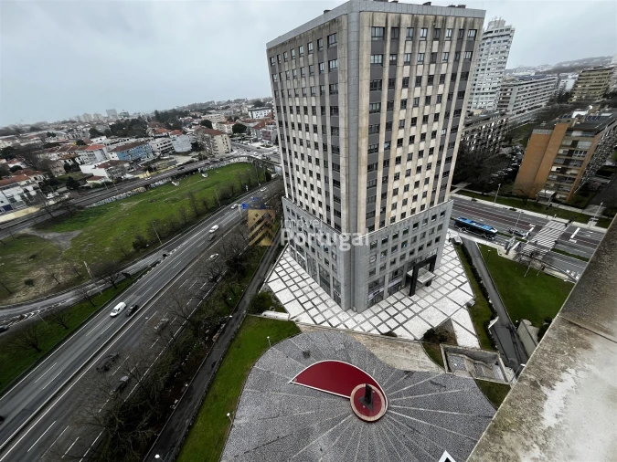 Apartamento T3 para Arrendamento em Lordelo do Ouro e Massarelos Foto 19