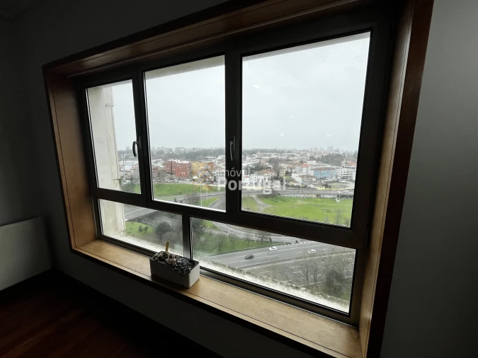 Apartamento T3 para Arrendamento em Lordelo do Ouro e Massarelos Foto 18