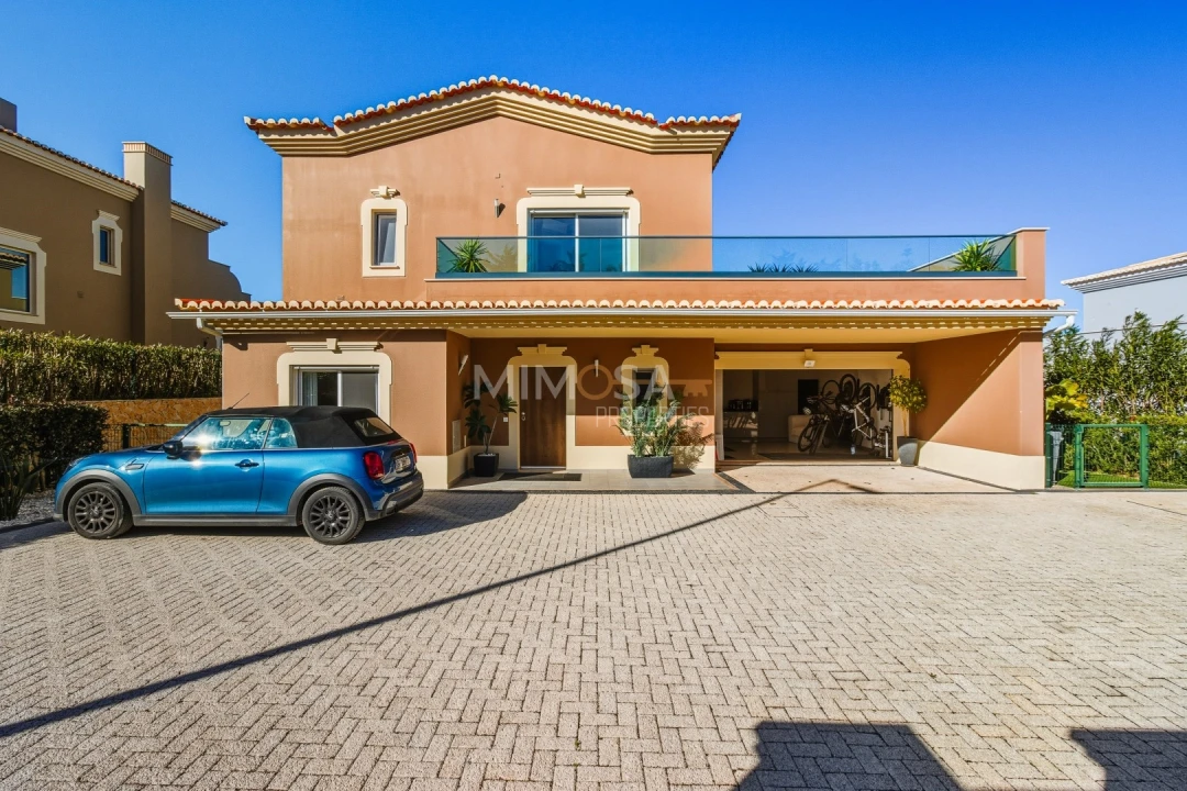 Moradia T4 para Venda em Lagos (São Sebastião e Santa Maria) Foto 26