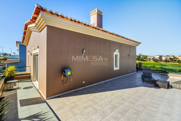 Moradia T4 para Venda em Lagos (São Sebastião e Santa Maria) Foto 24