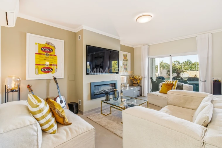 Moradia T4 para Venda em Lagos (São Sebastião e Santa Maria) Foto 3