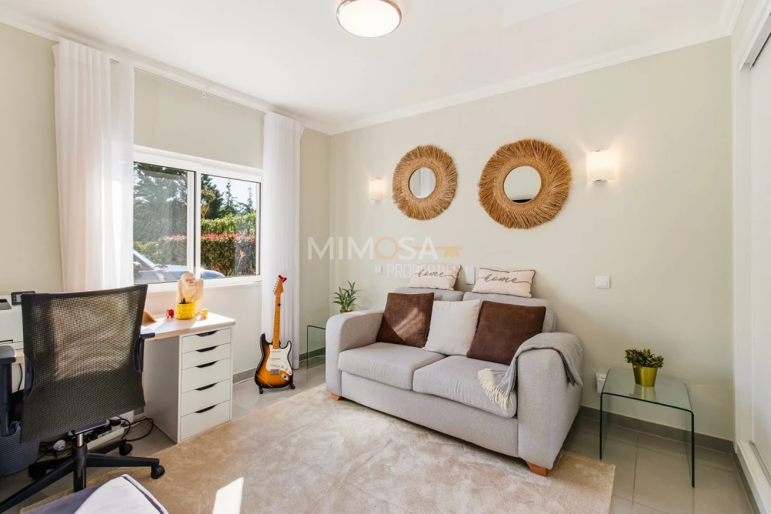 Moradia T4 para Venda em Lagos (São Sebastião e Santa Maria) Foto 11