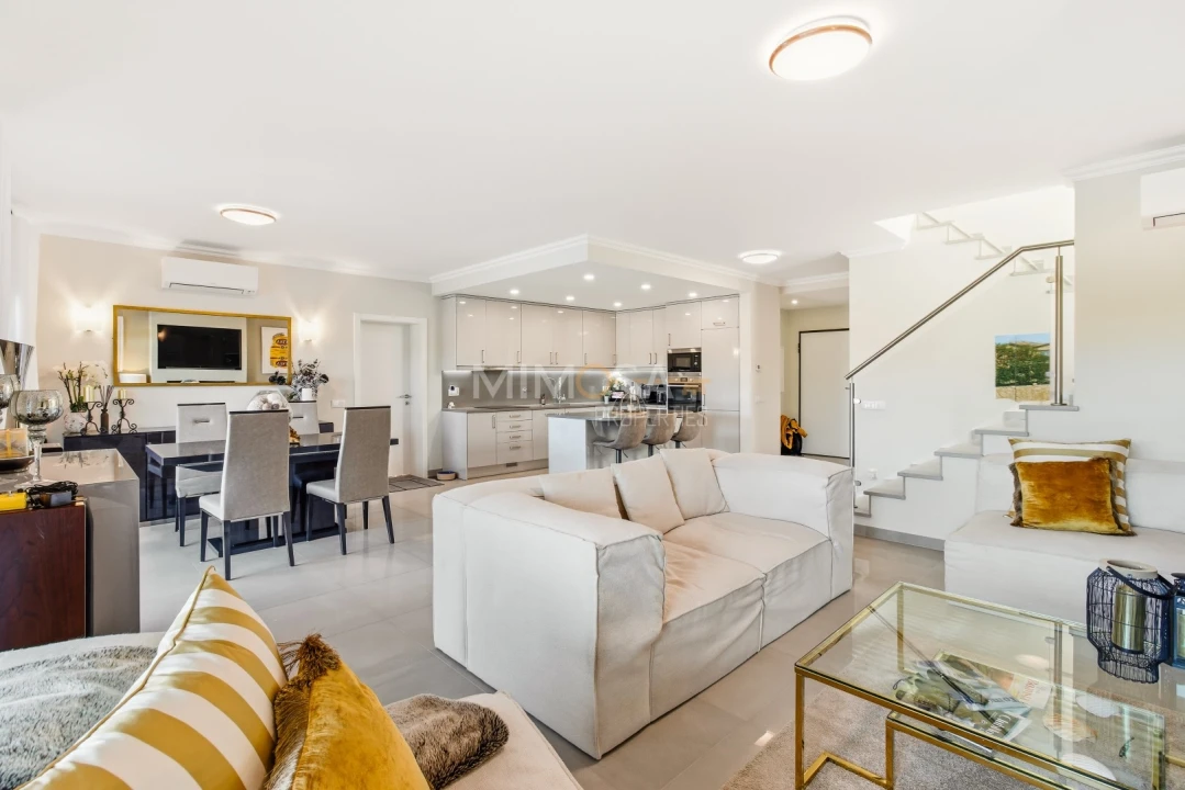 Moradia T4 para Venda em Lagos (São Sebastião e Santa Maria) Foto 5