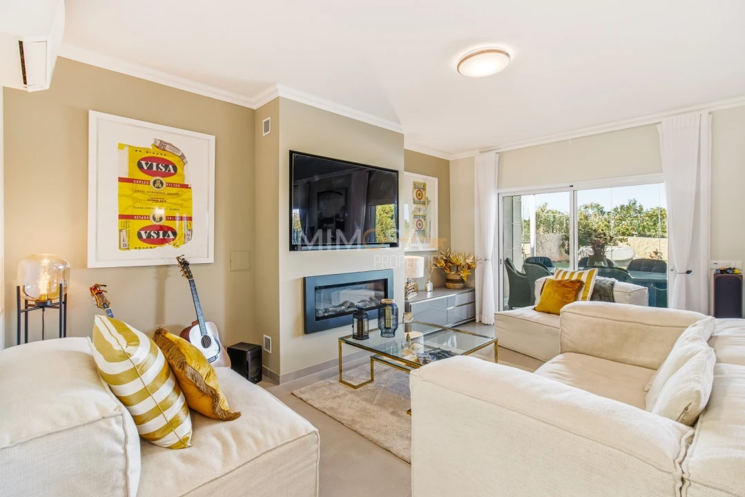 Moradia T4 para Venda em Lagos (São Sebastião e Santa Maria) Foto 3