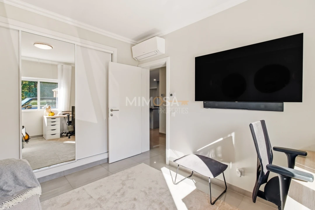 Moradia T4 para Venda em Lagos (São Sebastião e Santa Maria) Foto 13