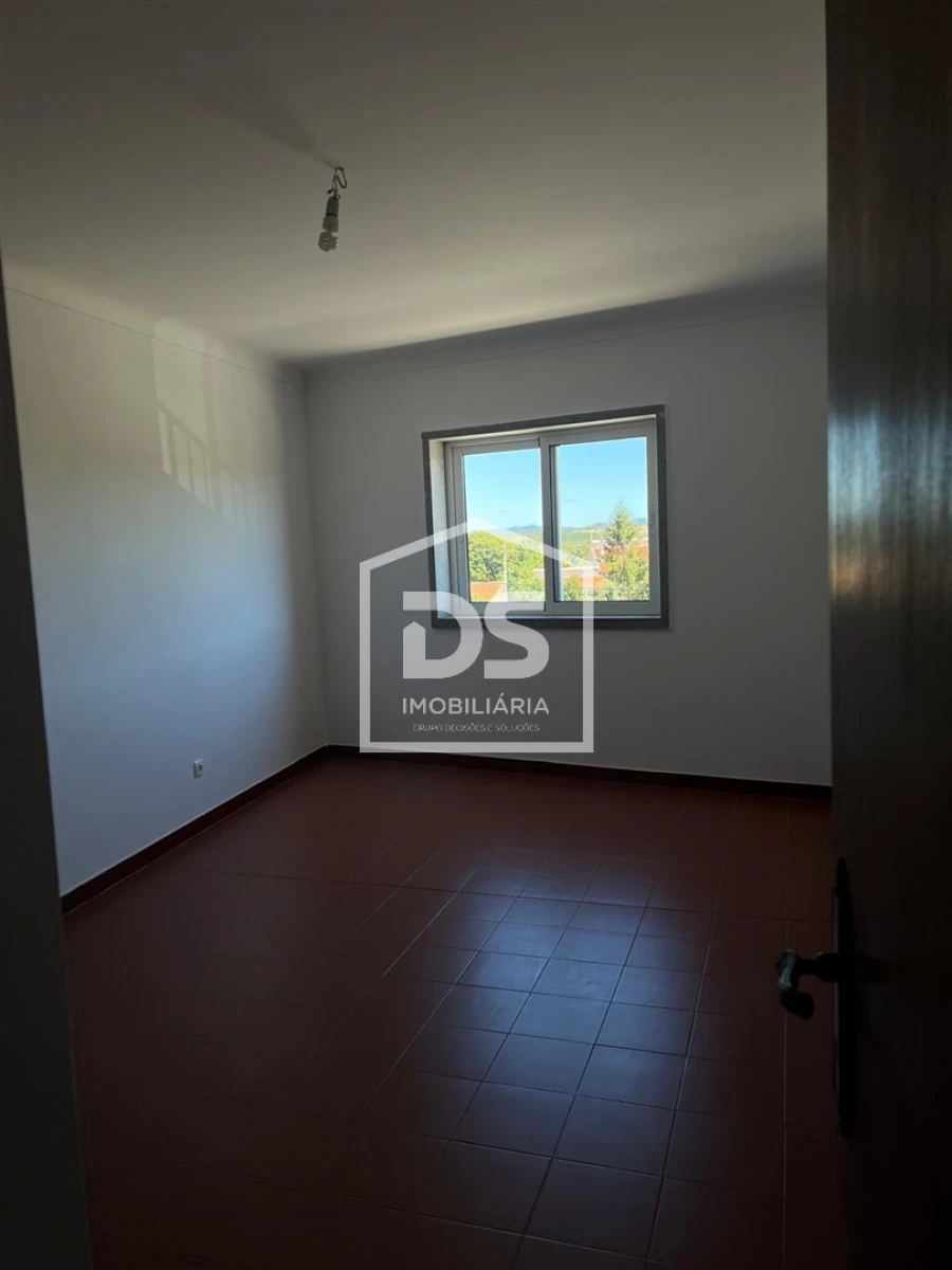 Apartamento T2 para Venda em Souto Foto 16