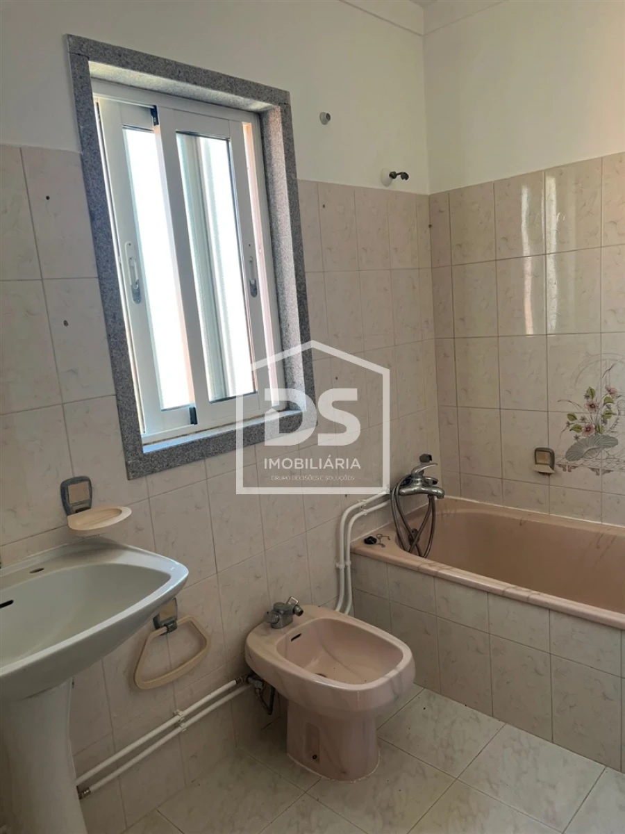 Apartamento T2 para Venda em Souto Foto 6