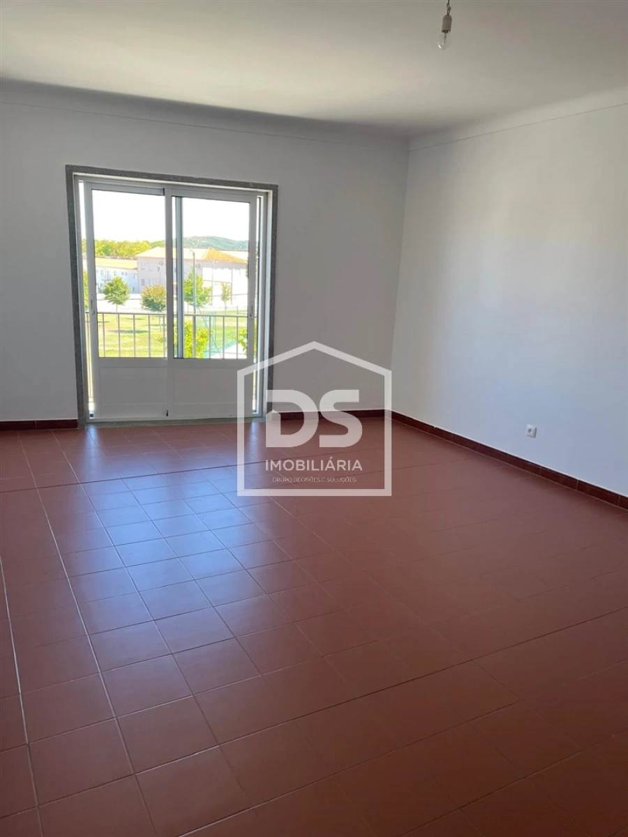 Apartamento T2 para Venda em Souto Foto 9