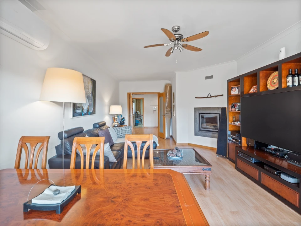 Apartamento T2 para Venda em Alcabideche Foto 4