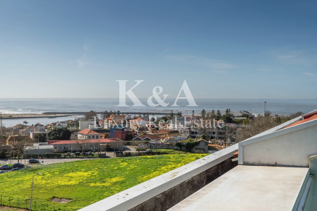 Apartamento T4 para Venda em Aldoar, Foz do Douro e Nevogilde Foto 1