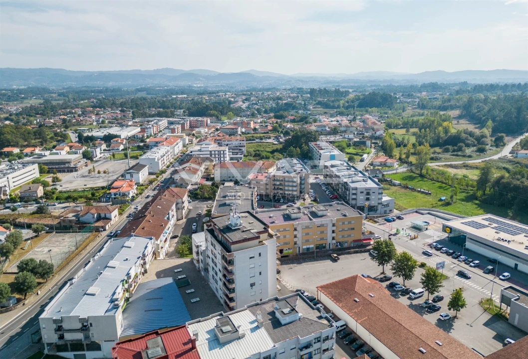 Apartamento T3 para Venda em Vila Verde e Barbudo Foto 25