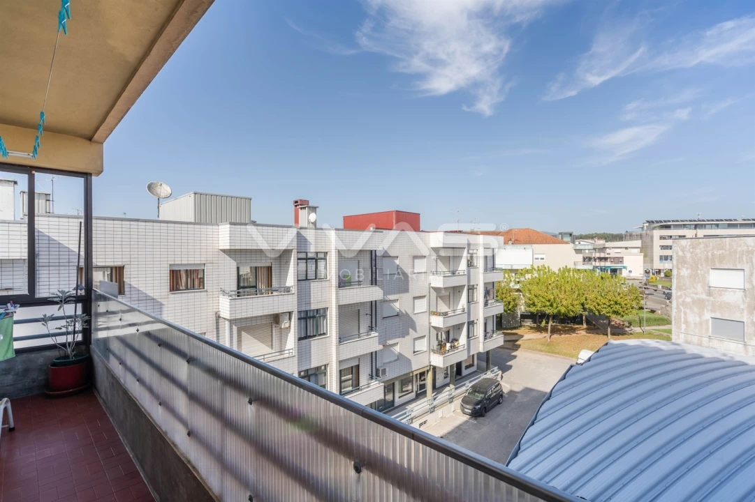 Apartamento T3 para Venda em Vila Verde e Barbudo Foto 20