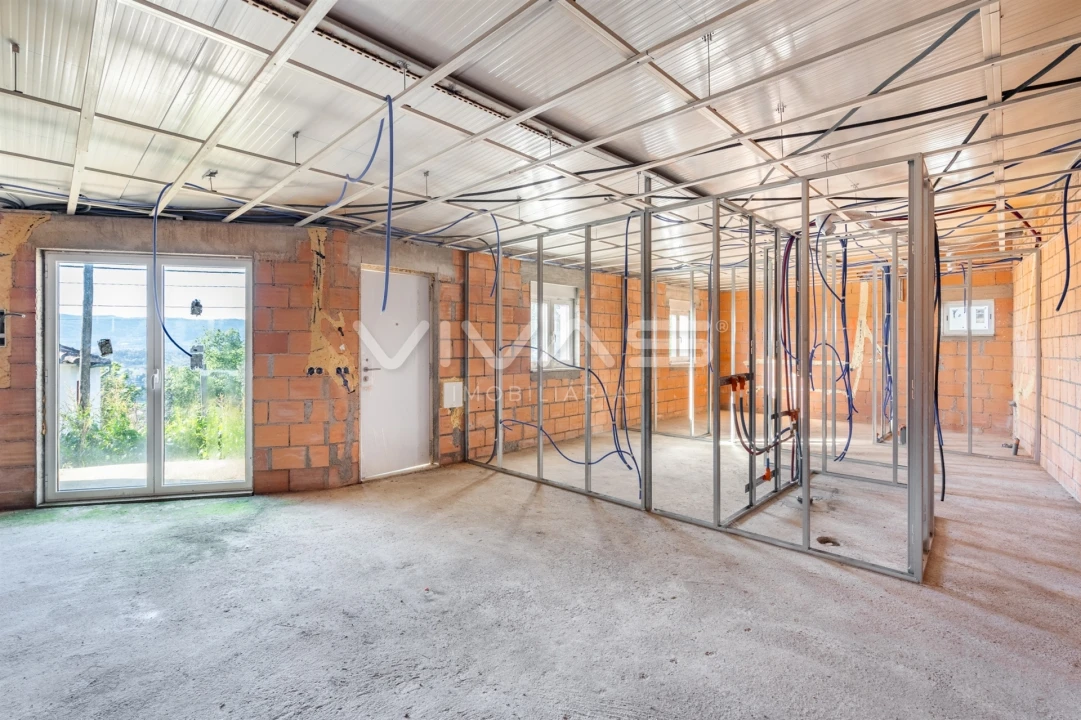 Moradia T2 para Venda em Caldelas, Sequeiros e Paranhos Foto 4