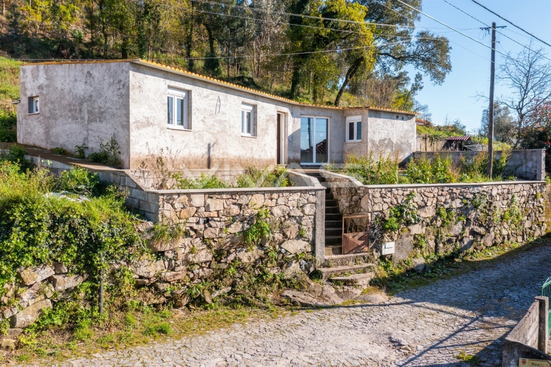 Moradia T2 para Venda em Caldelas, Sequeiros e Paranhos Foto 3