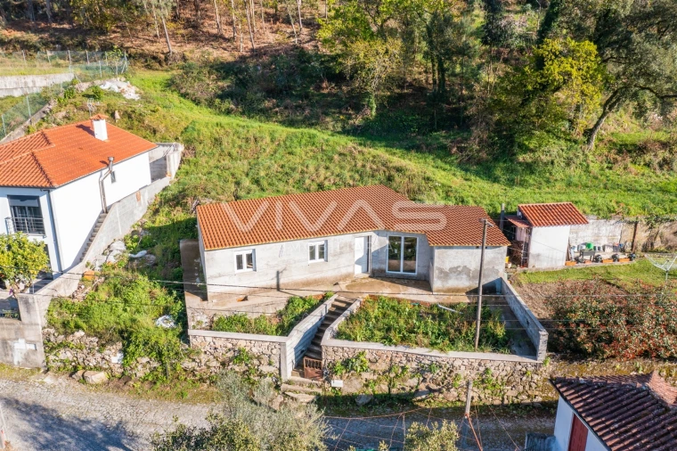 Moradia T2 para Venda em Caldelas, Sequeiros e Paranhos Foto 1