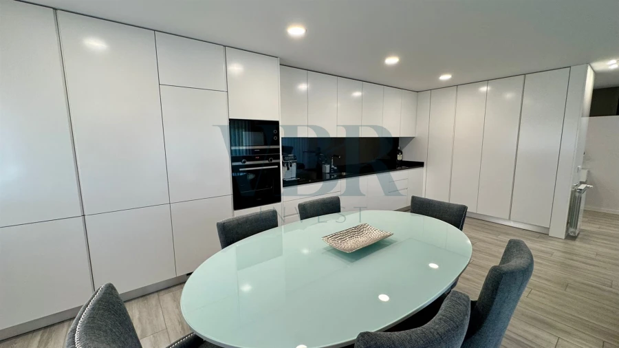 Apartamento T3 para Venda em Caldelas Foto 7