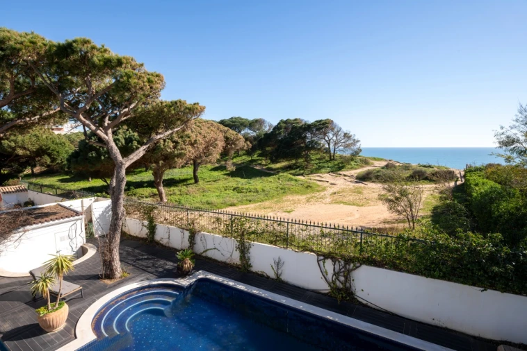 Moradia T3 para Venda em Albufeira e Olhos de Água Foto 5