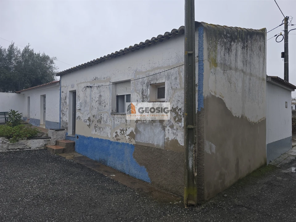 Moradia T1 para Venda em Almodôvar e Graça dos Padrões Foto 2