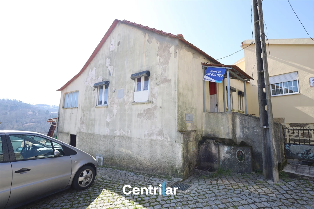 Moradia T3 para Venda em Trancozelos Foto 2