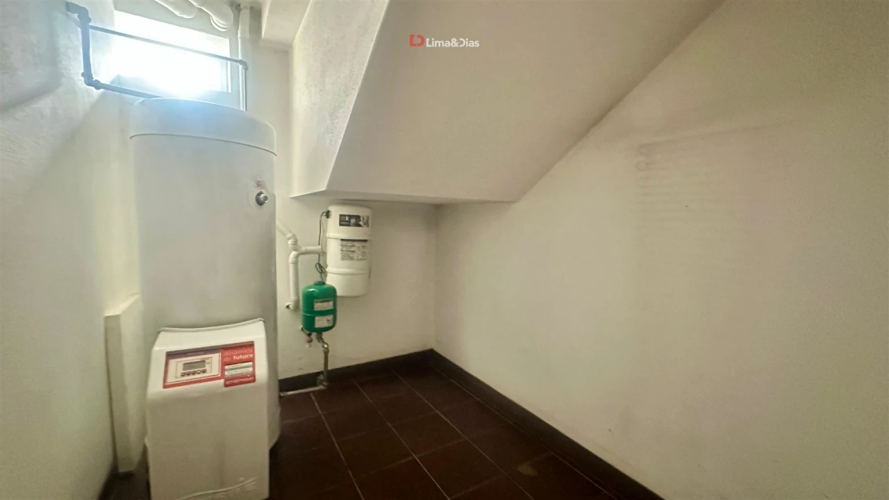 Moradia T4 para Venda em Pedroso e Seixezelo Foto 24