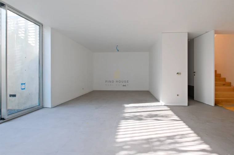 Moradia T4 para Venda em São Domingos de Rana Foto 37