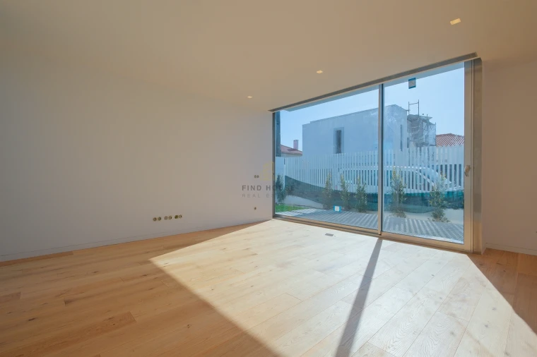 Moradia T4 para Venda em São Domingos de Rana Foto 7